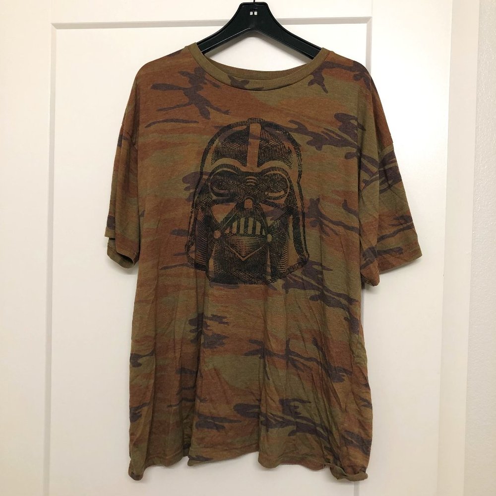 🌟LAST CALL! UNISEX - Disney Star Wars Camo T-Shirt (2XL)